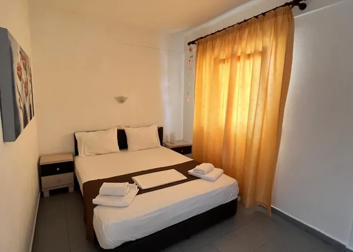 Aparthotel Meliton 3*