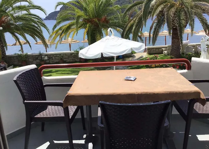 Meliton Aparthotel 3*