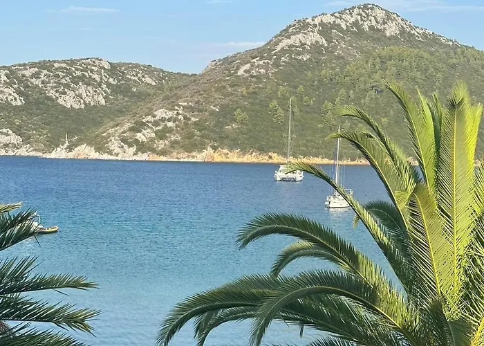 Aparthotel Meliton 3*