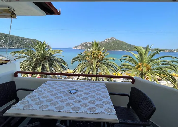 Meliton Aparthotel 3*